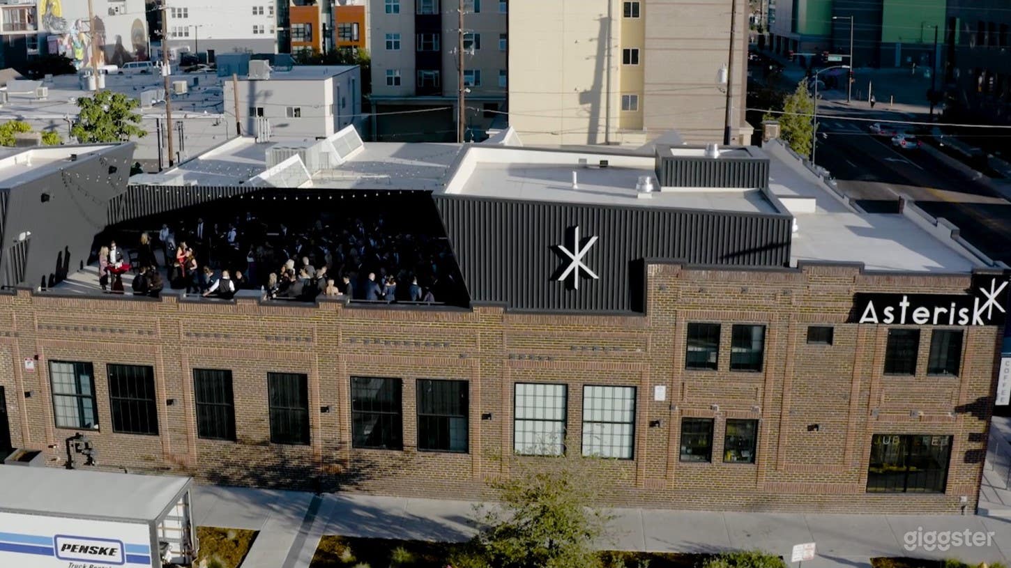 Rooftop Deck Photo 3