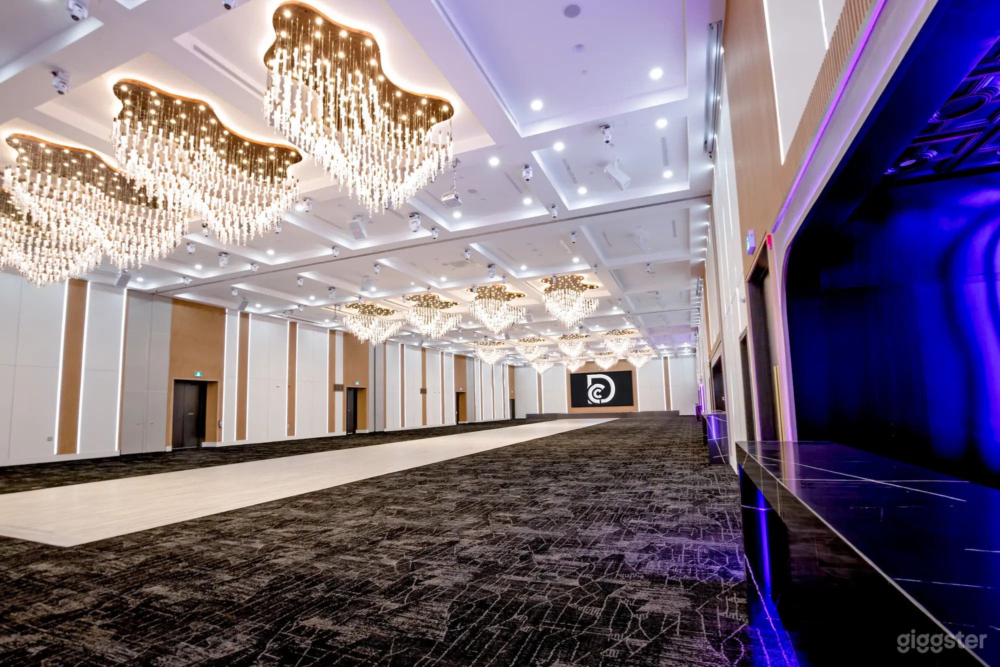 Versatile Premium Venue in Ajax Photo 3