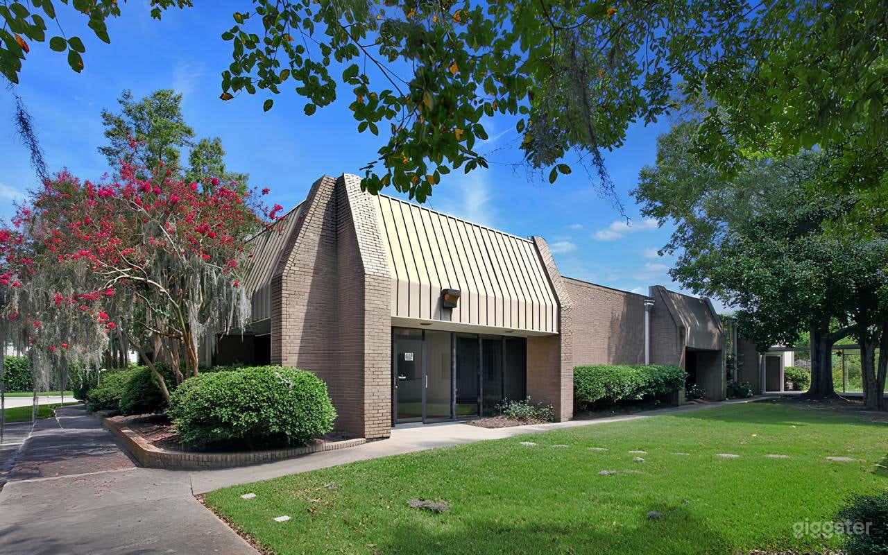 Professional Dance Studios in Harvey, LA (Entire Space) Photo 1