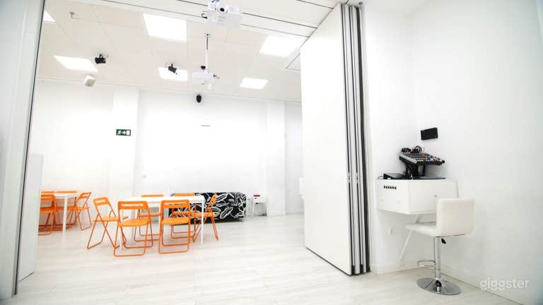  Großer kreativer Raum für alle Arten von Veranstaltungen 