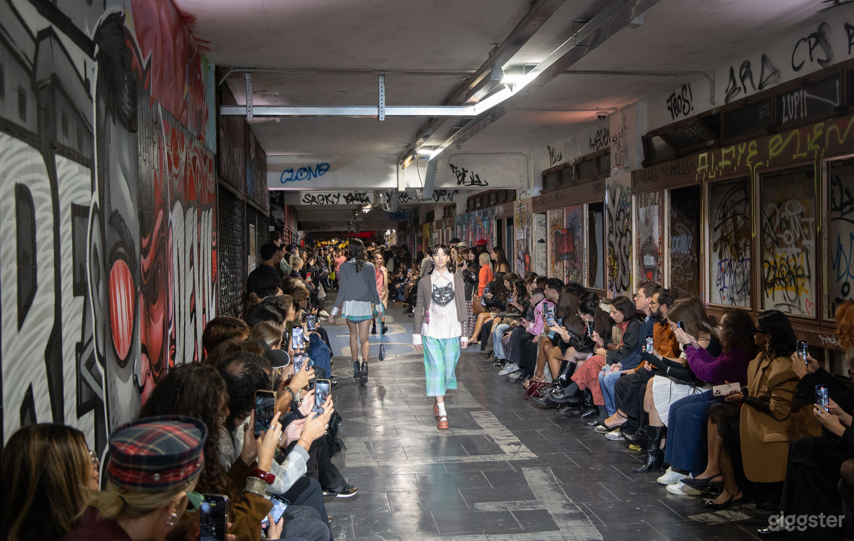 Dynamic Underground Venue in Milan Photo 4