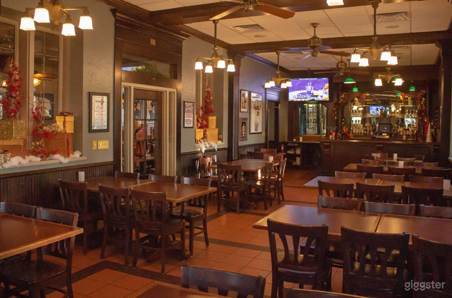 European Pub-Inspired Events Space Photo 3