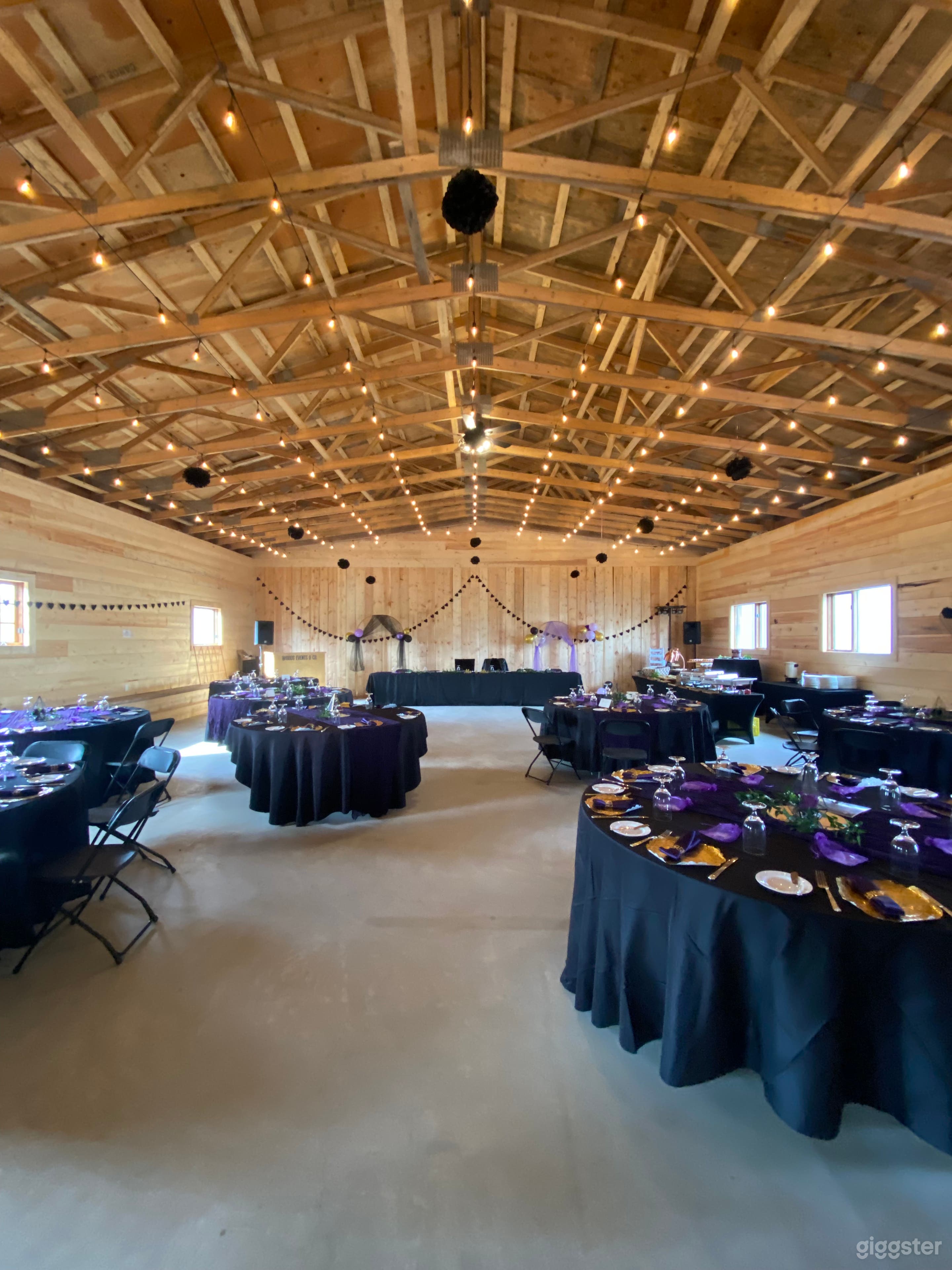 3,500 SQ FT Rural rustic farm hall with outdoor space Photo 4