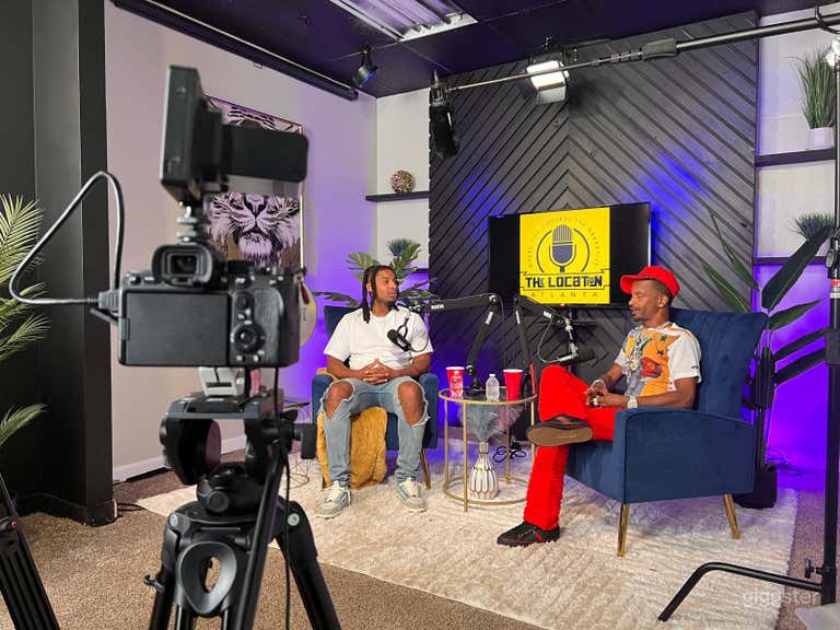  Modern Content Creative Space  