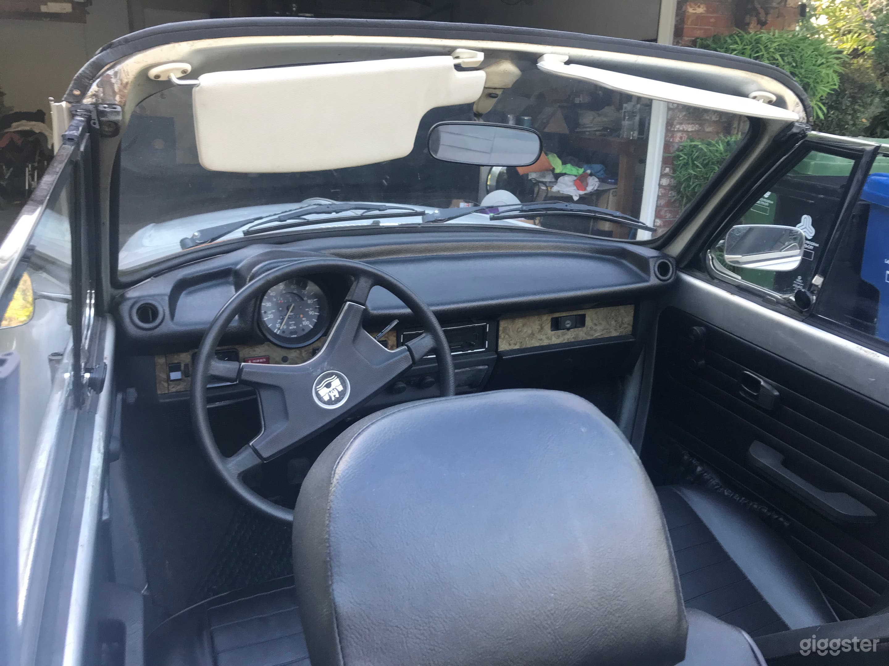 1979 Classic Volkswagon Convertable Photo 2