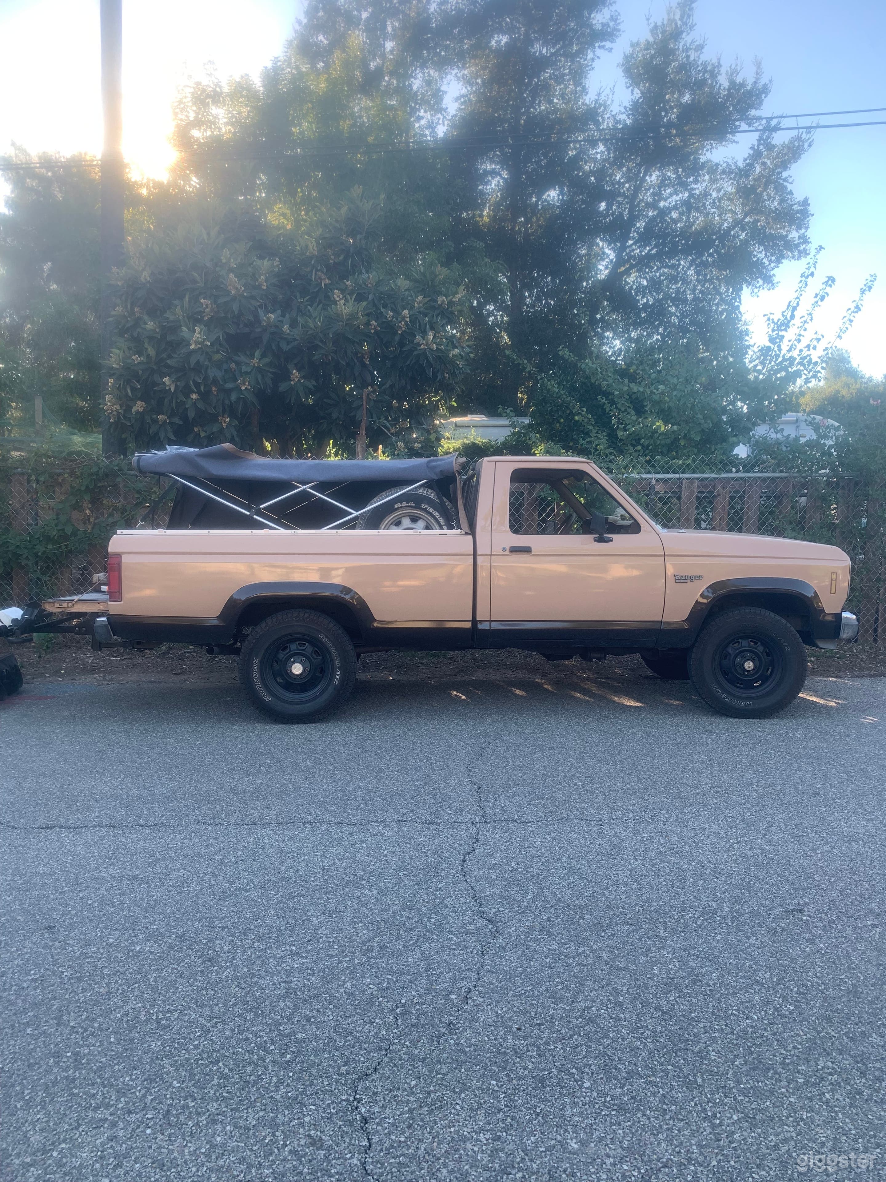 '88 Ranger 4x4 in Two-tone Tan Photo 4