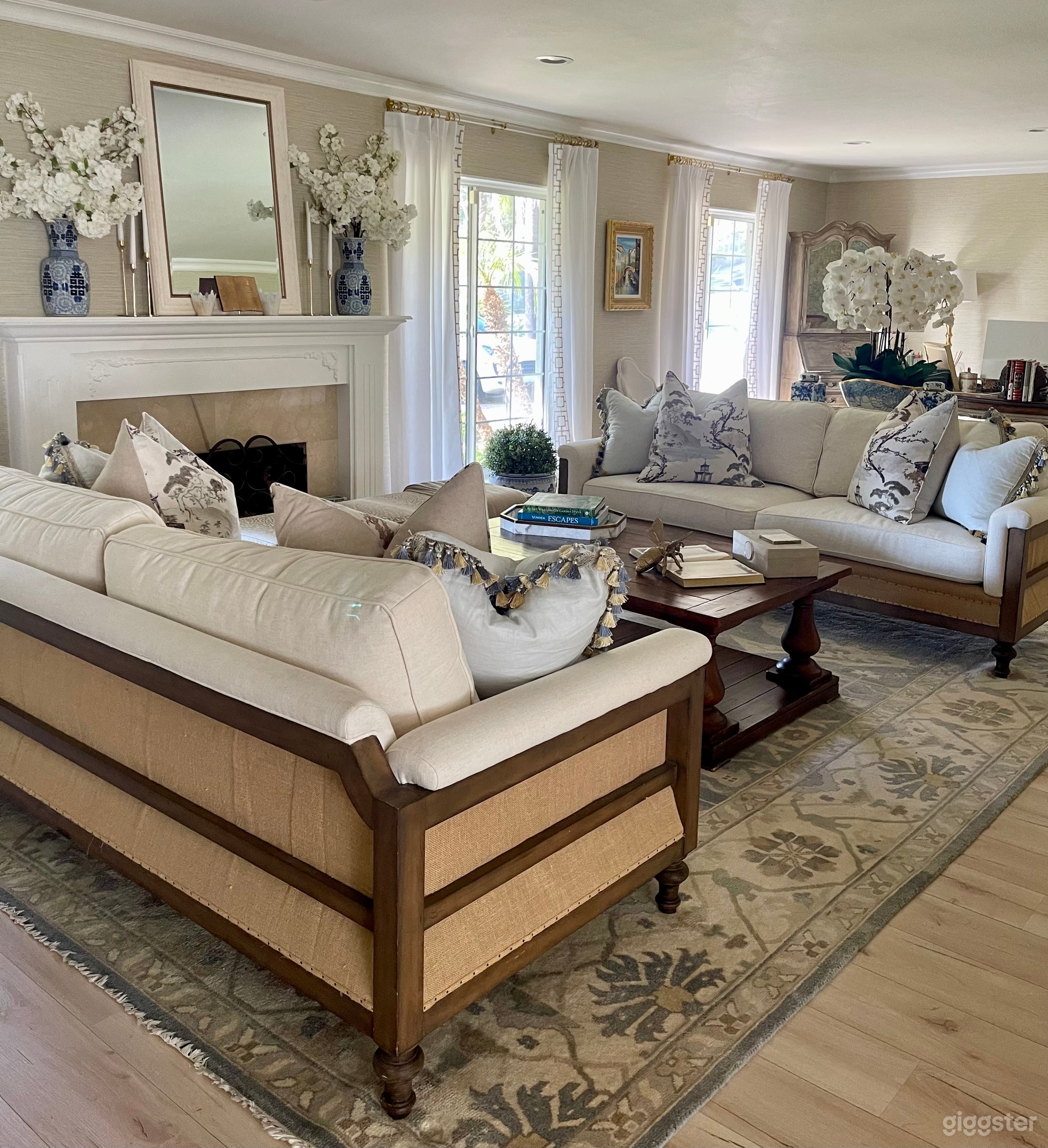 A Tropical Oasis Hidden in the Knollwood Estates Photo 1