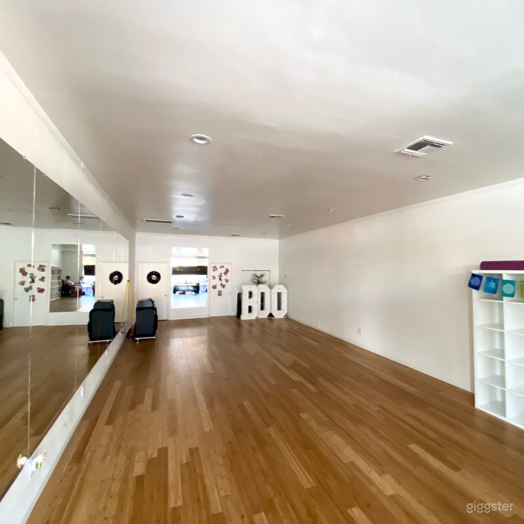 Small Multiuse Space in SFV Photo 1