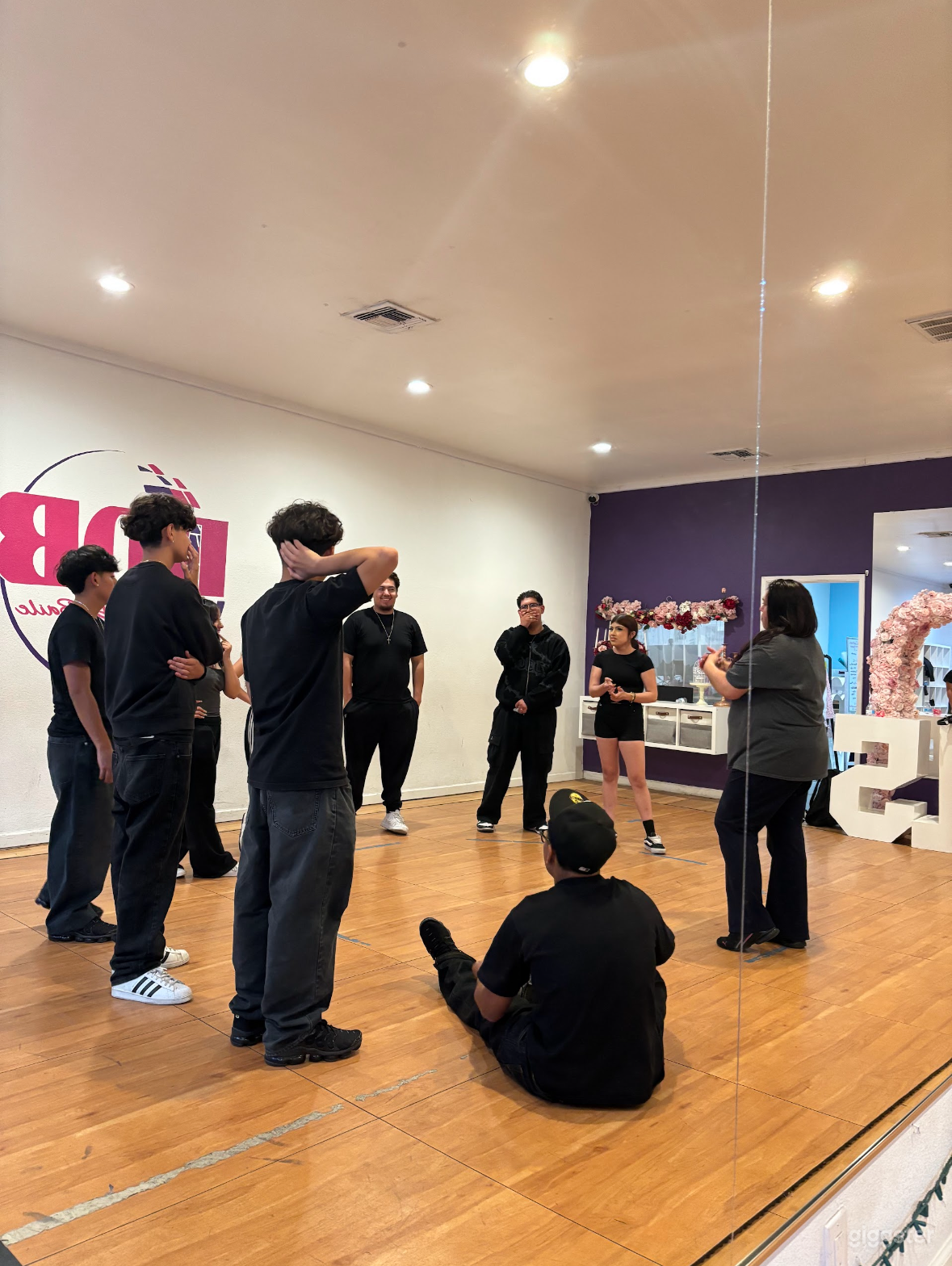 Small Multiuse Space in SFV Photo 4