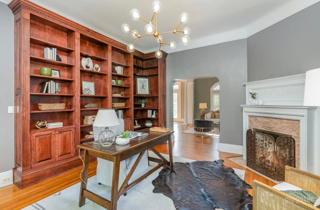 Stunning Neoclassical Revival Mansion Photo 3