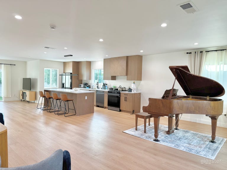  Mid-century white house with piano for shoot 