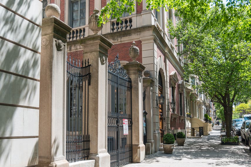 Italian Baroque House in New York Photo 3