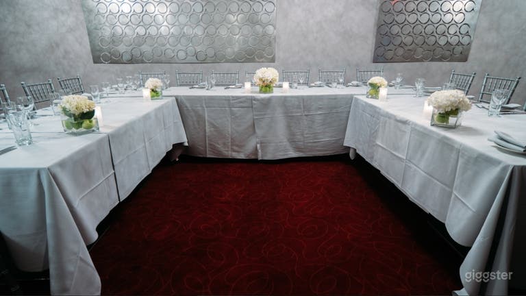  Versatile Upstairs Space 