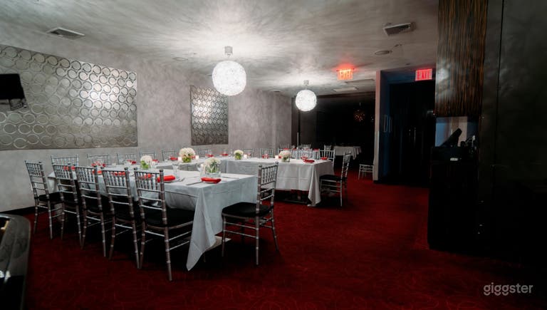  Versatile Upstairs Space 