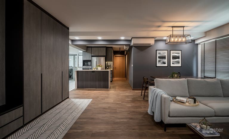  Entrance hall, living room, dining room 