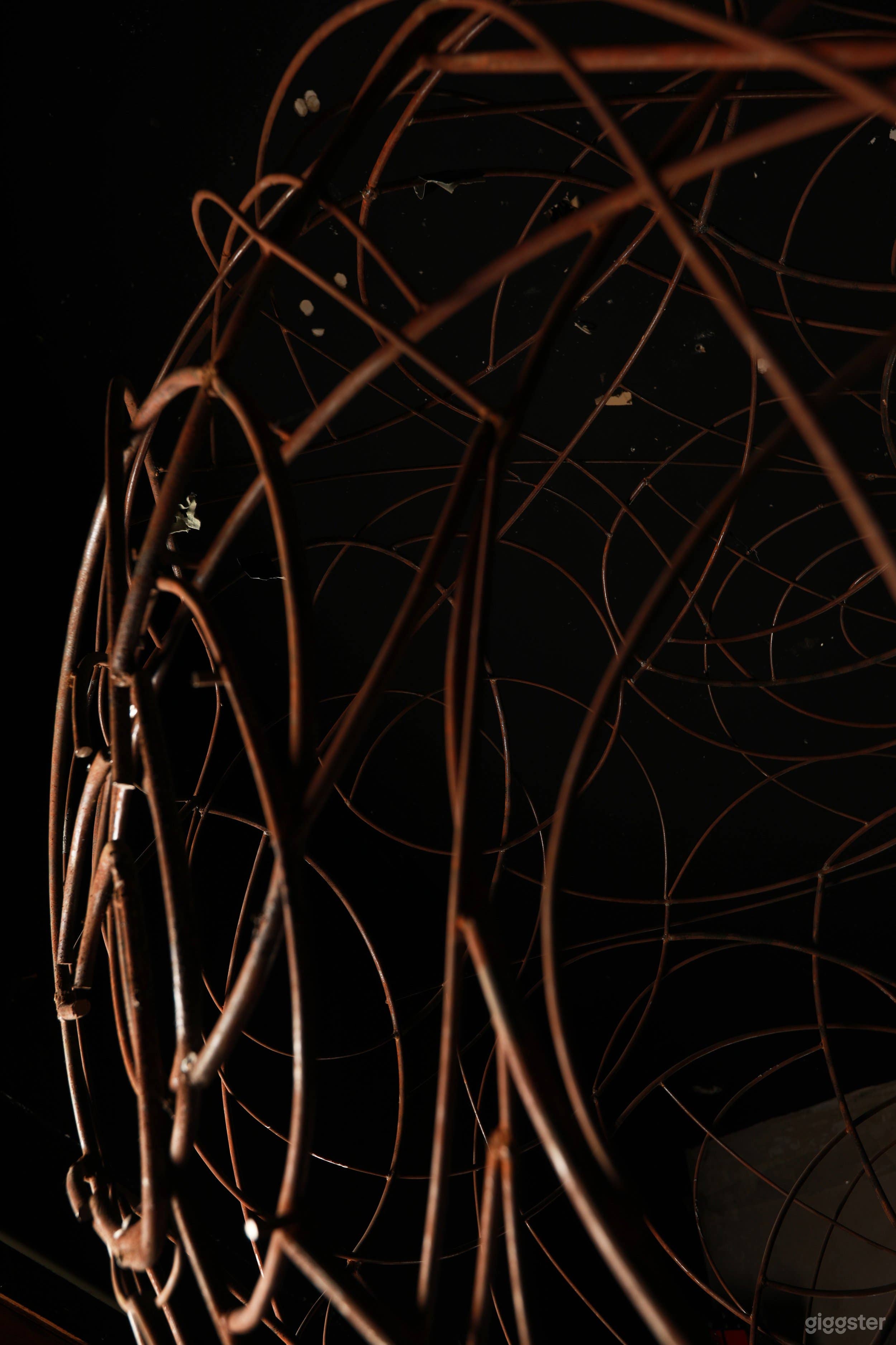 Statue Room - East Hollywood Studio Photo 4