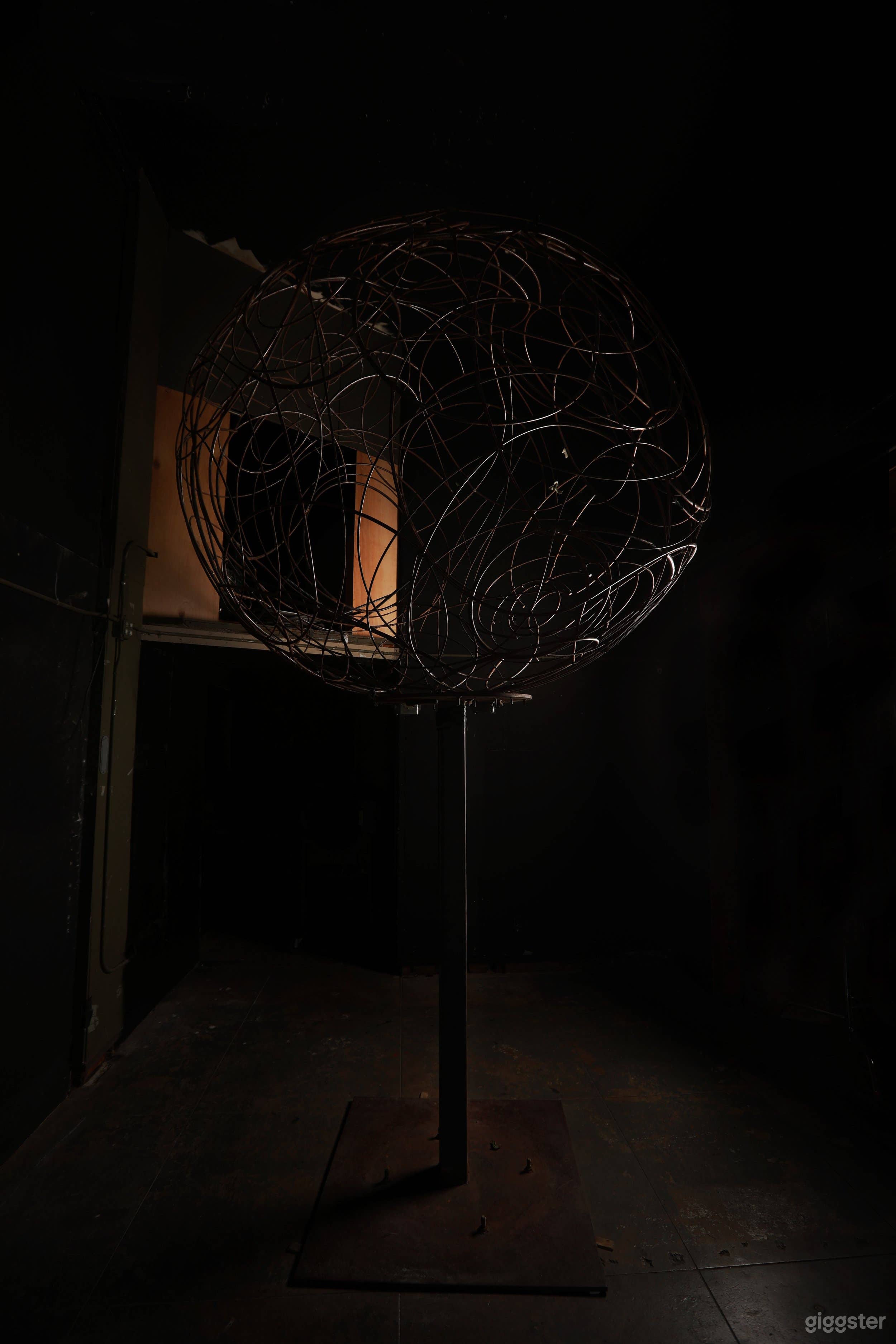 Statue Room - East Hollywood Studio Photo 3