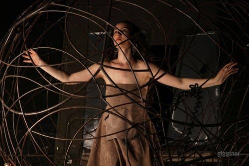 Statue Room - East Hollywood Studio Photo 2