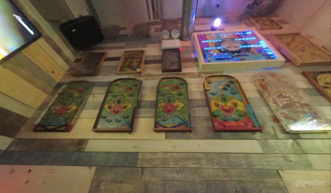 THE PINBALL ROOM Photo 2
