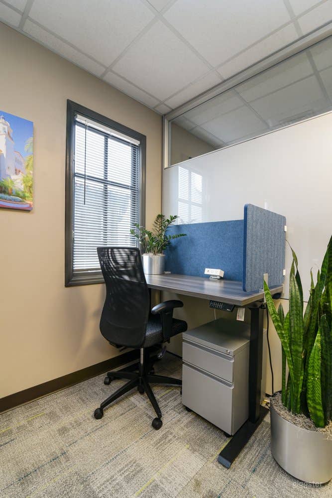 Comfortable Office Space Photo 1