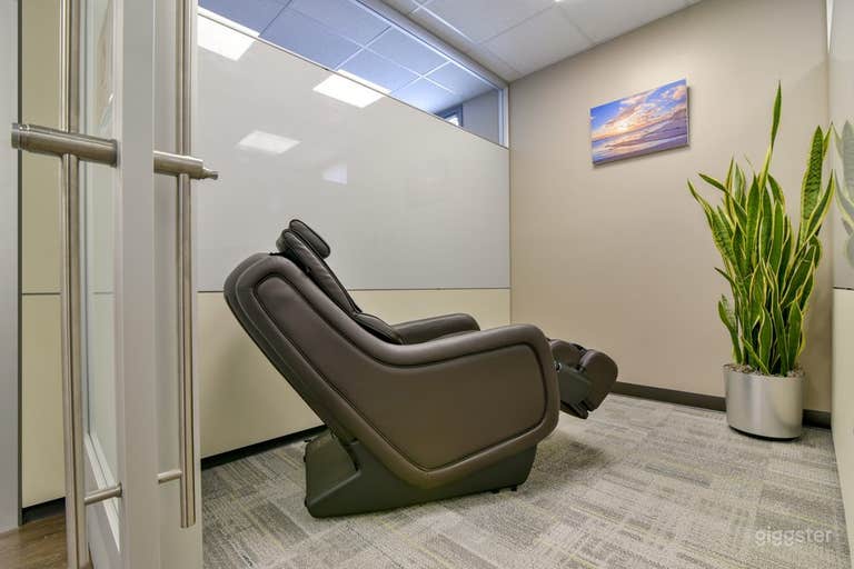  Comfortable Office Space 