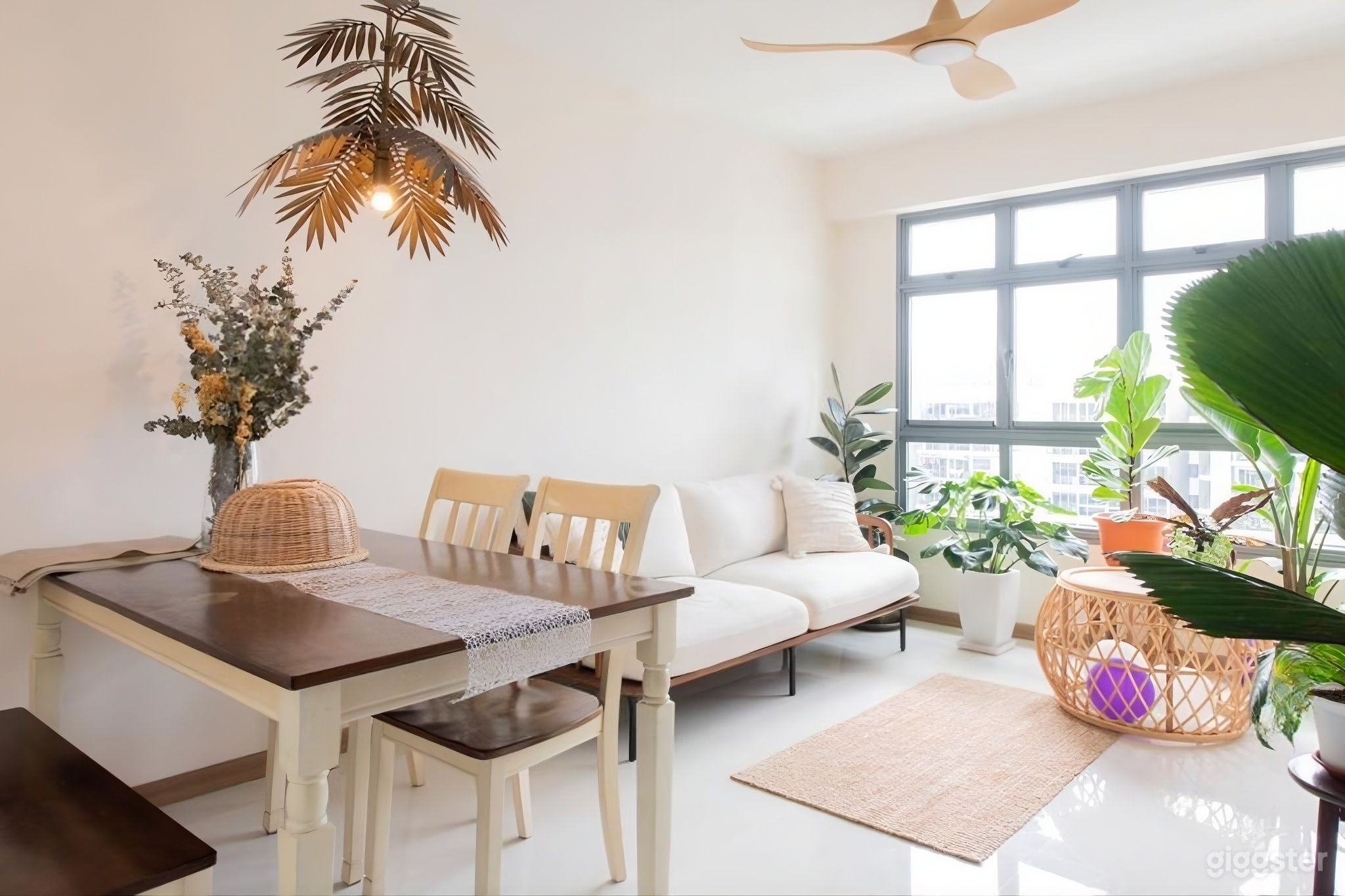 Cosy Boho Resort style Tampines 4rm Photo 1