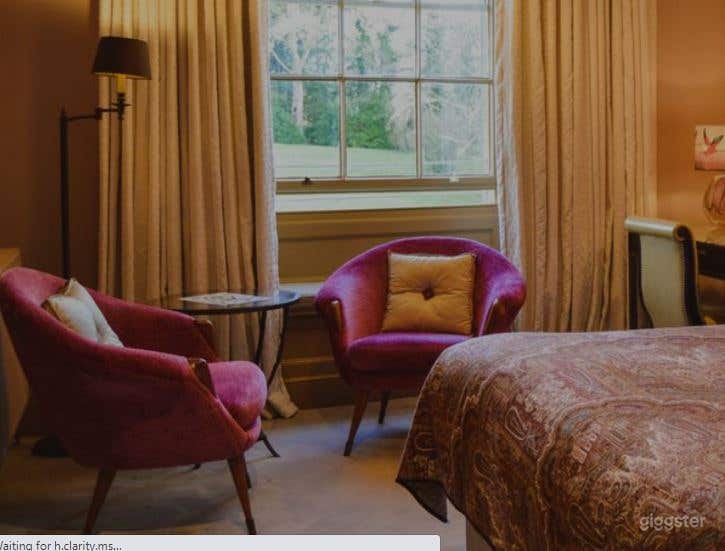 The Comfy Room with Swoon-Worthy Views Photo 2