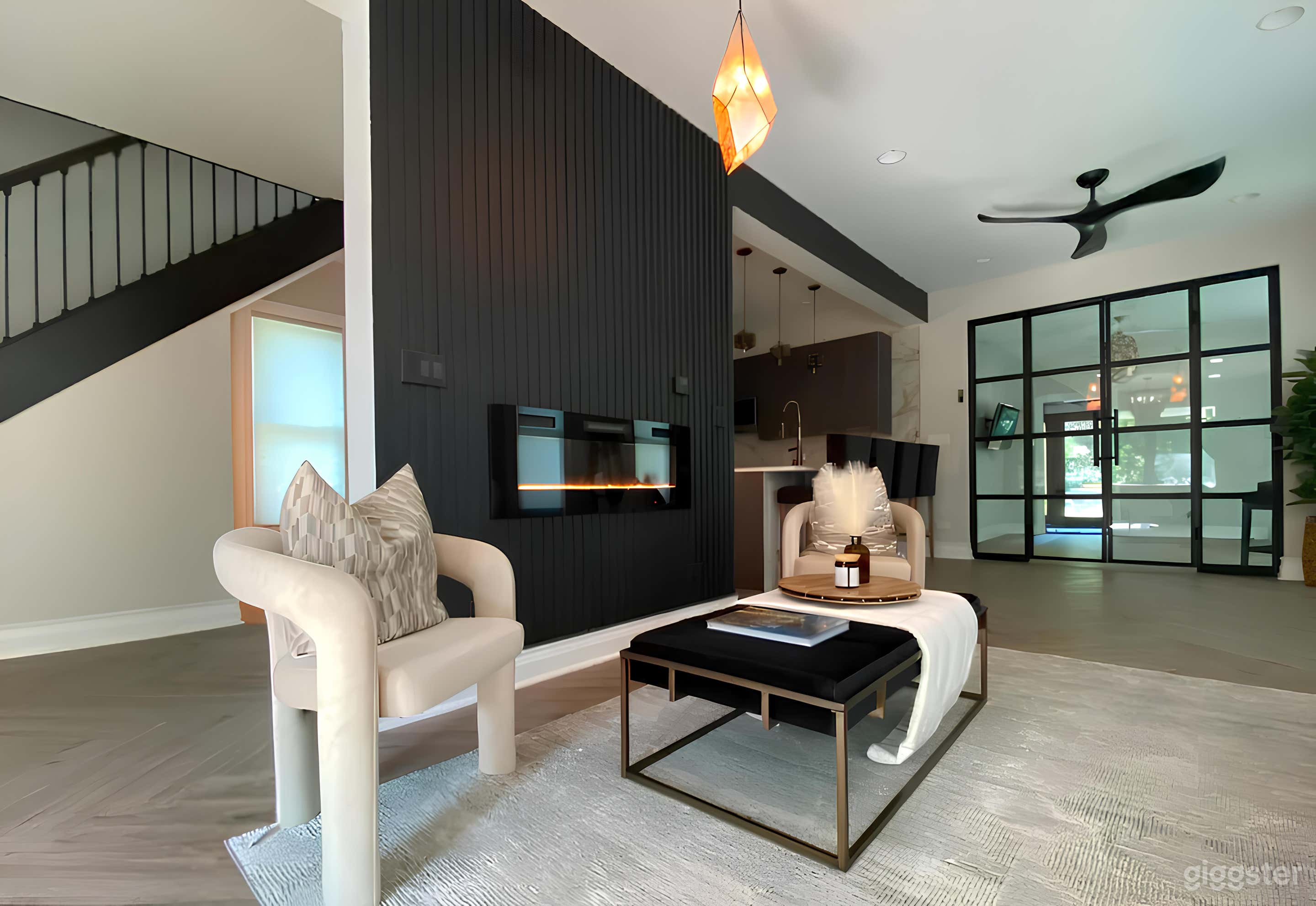 Maison Blanc Noir Victorian Mansion 4500sq ft Photo 4