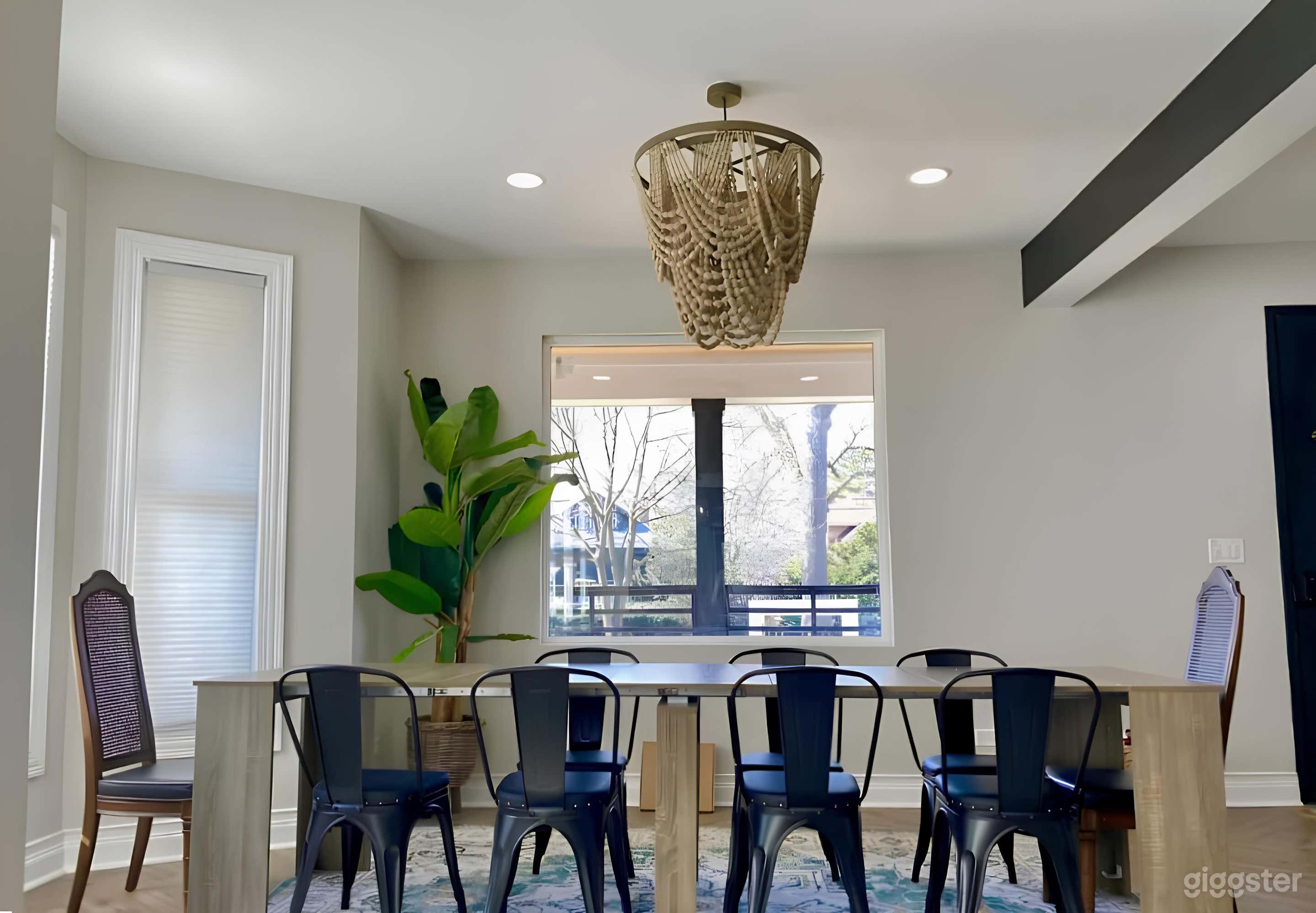 Maison Blanc Noir Victorian Mansion 4500sq ft Photo 3