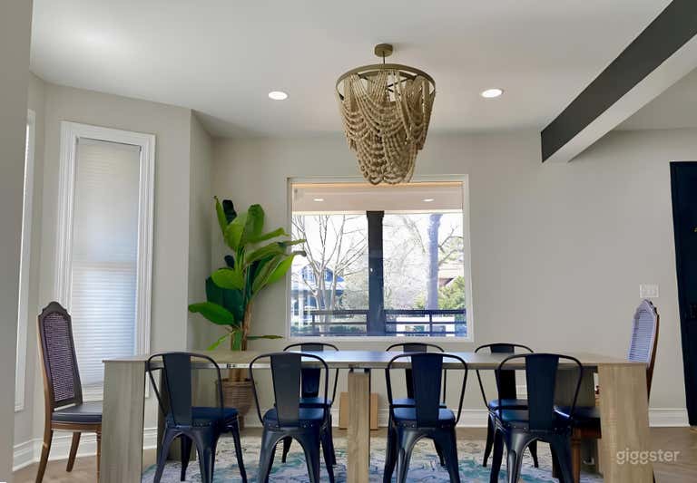  Maison Blanc Noir Victorian Mansion 4500sq ft 