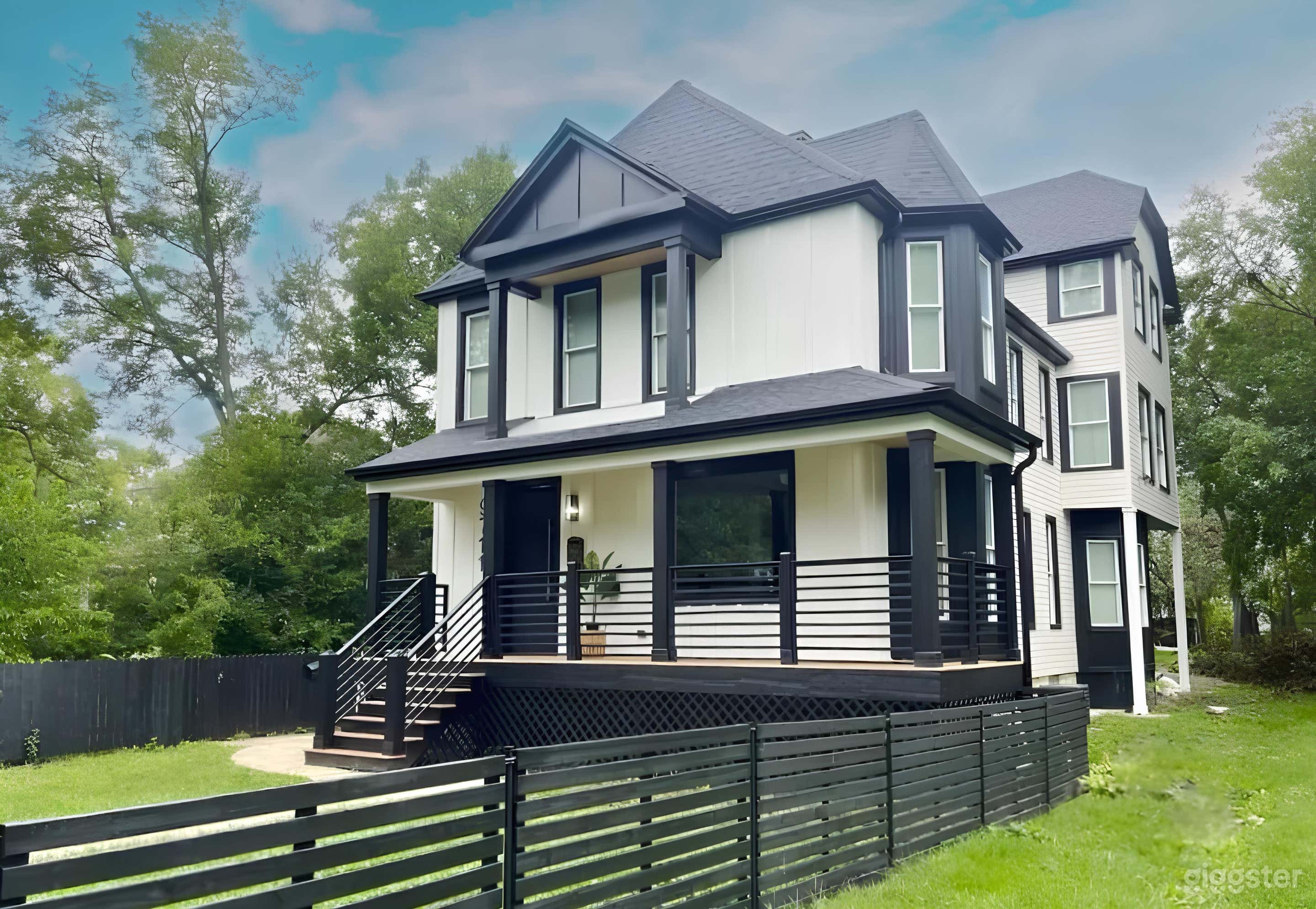 Maison Blanc Noir Victorian Mansion 4500sq ft Photo 1