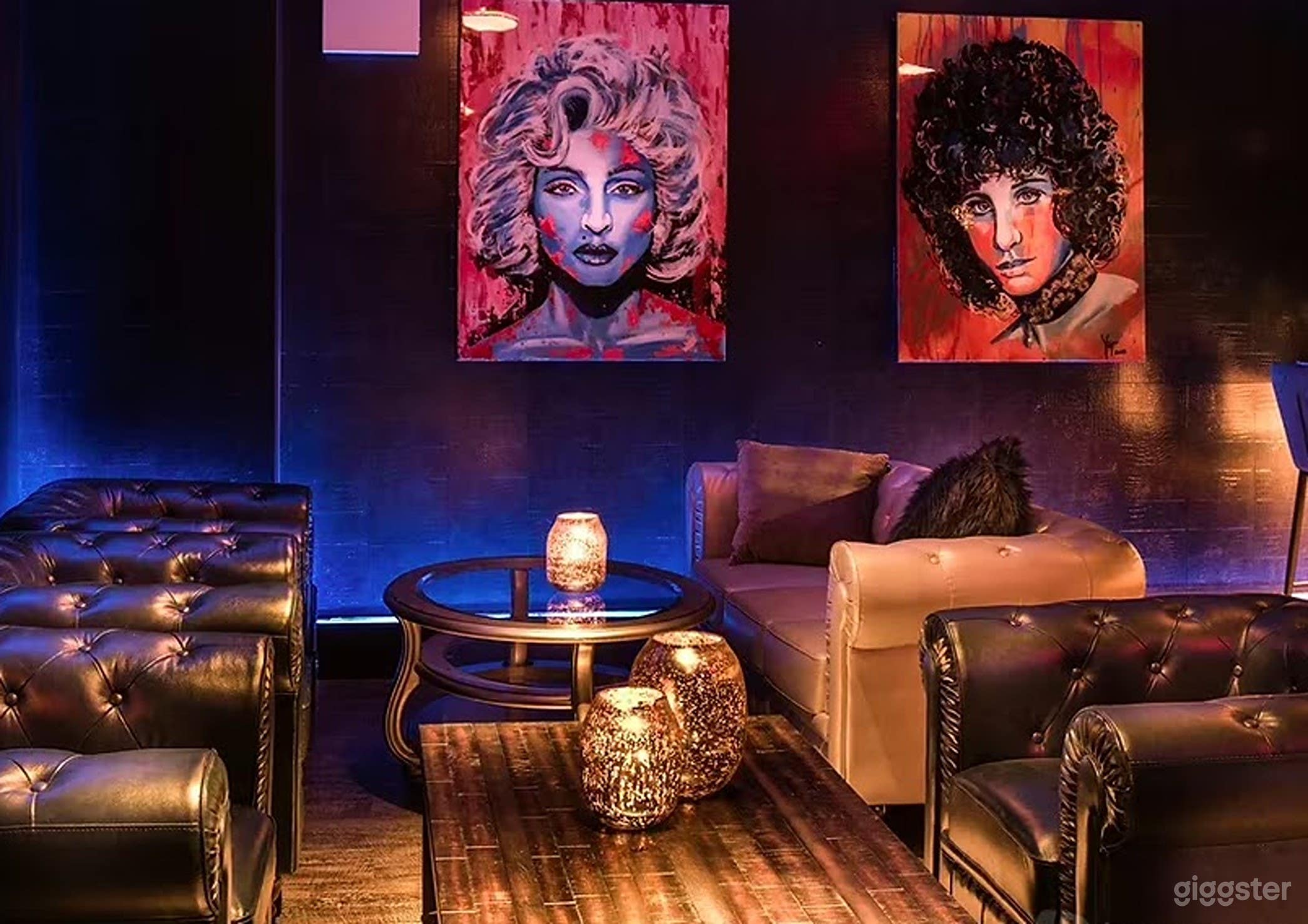 Elegant Caviar Room Photo 2