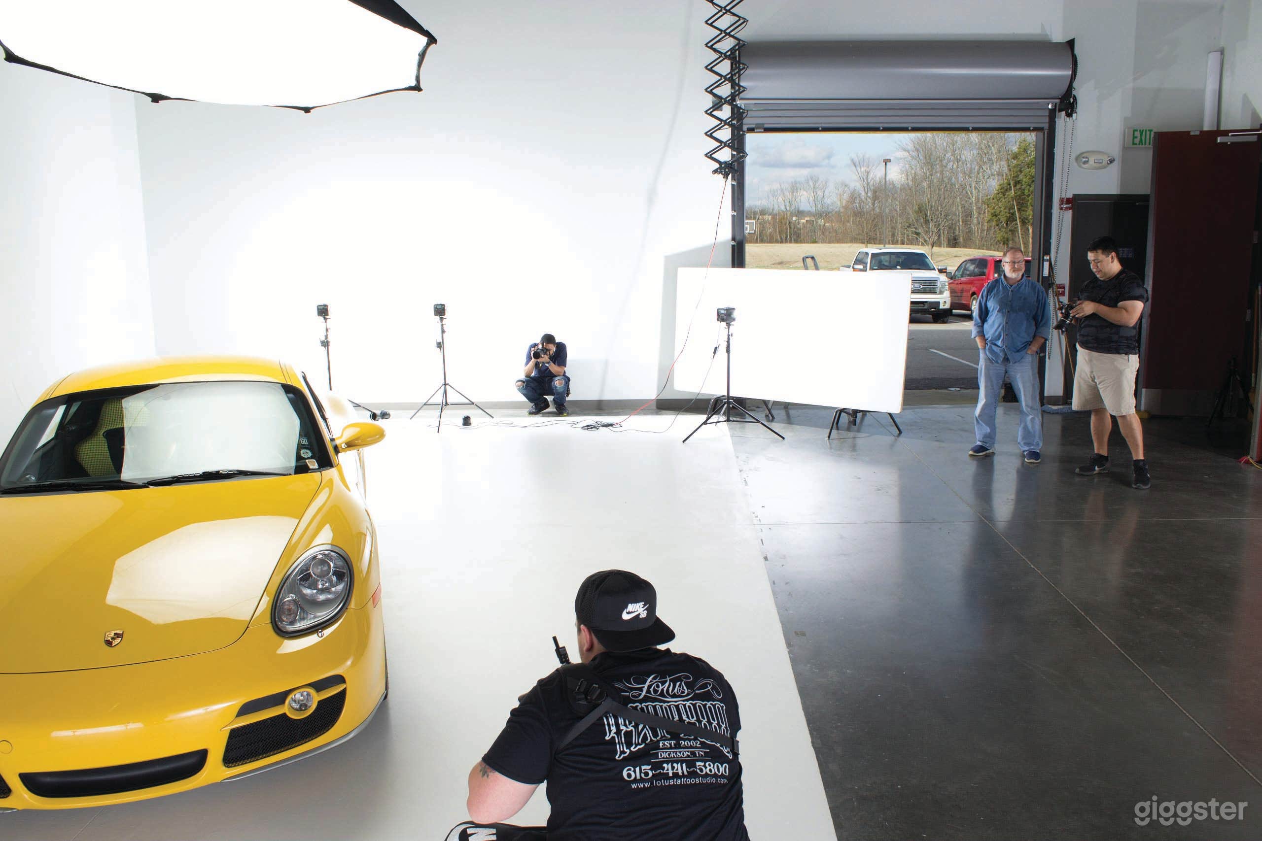 Modern Nashville Studio with Bold Creative Energy Photo 2