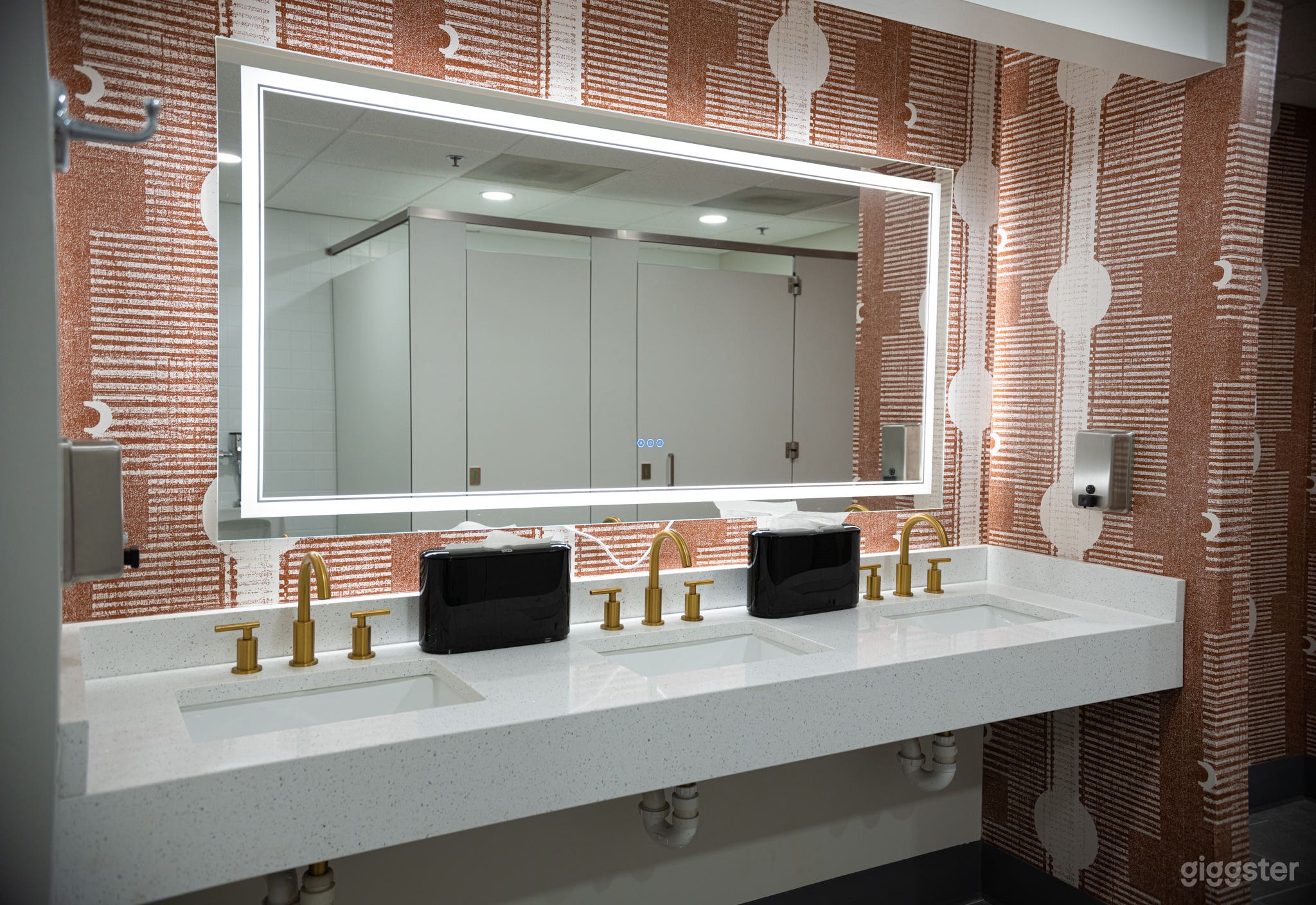 Large Conference Room in Towson Photo 4