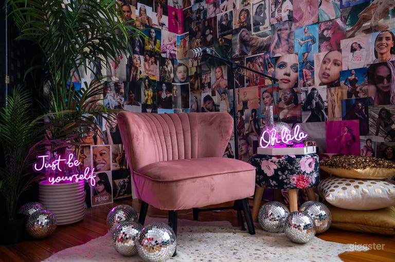  Urban Creative Studio 