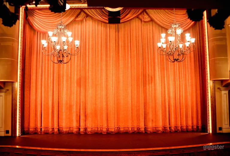  Grand Curtain  
