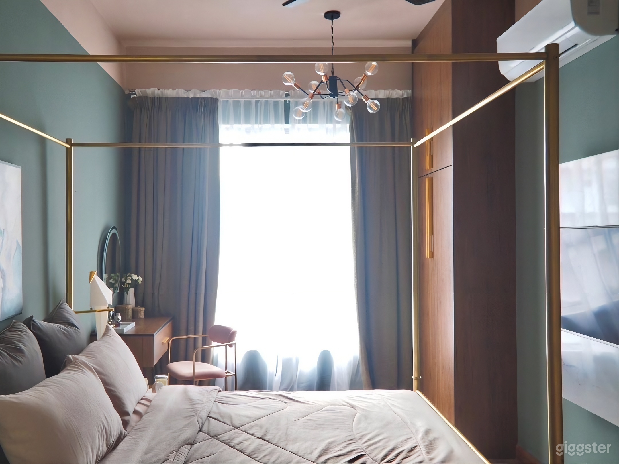 Modern and luxury apartment Photo 1
