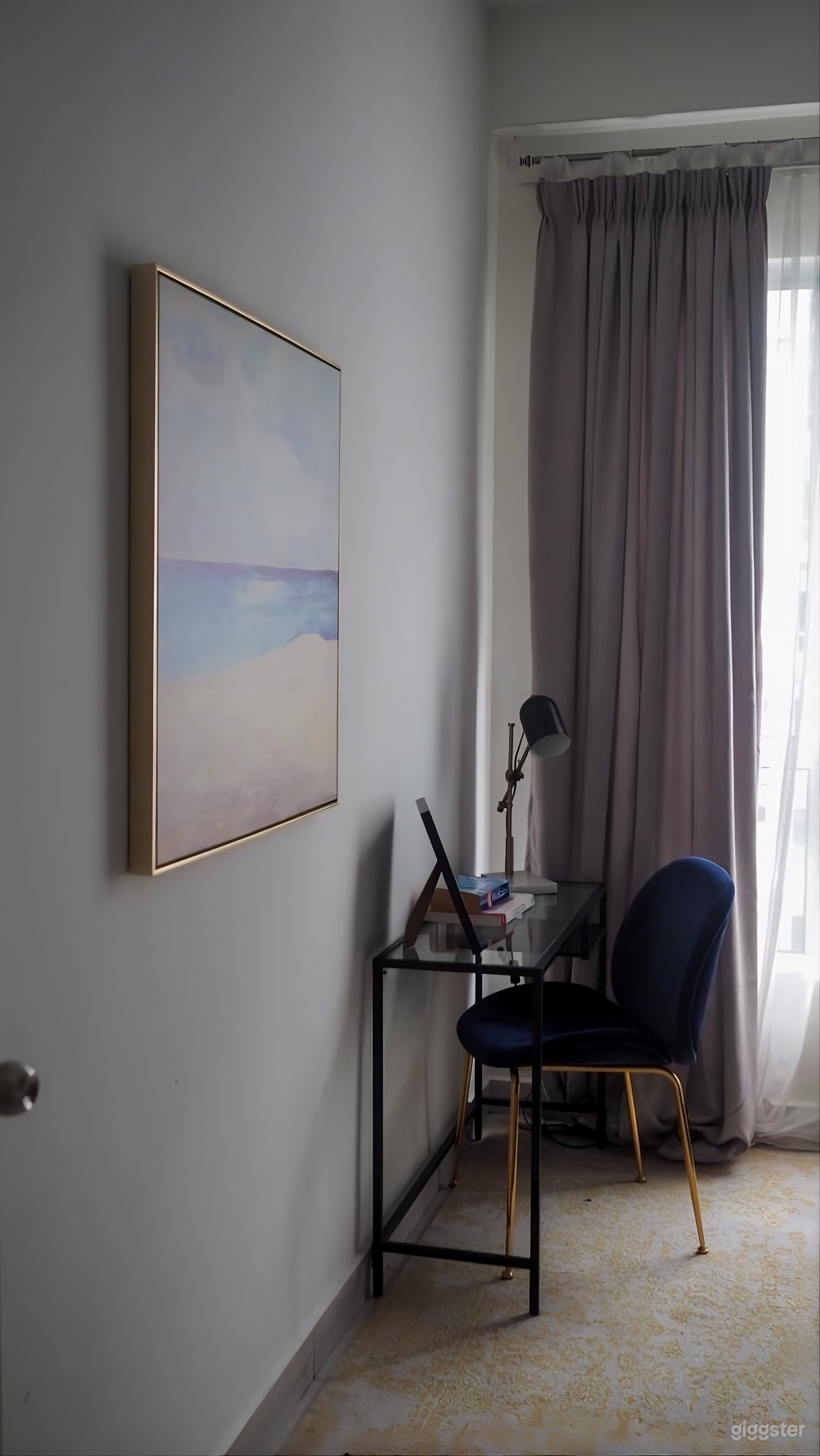 Modern and luxury apartment Photo 4