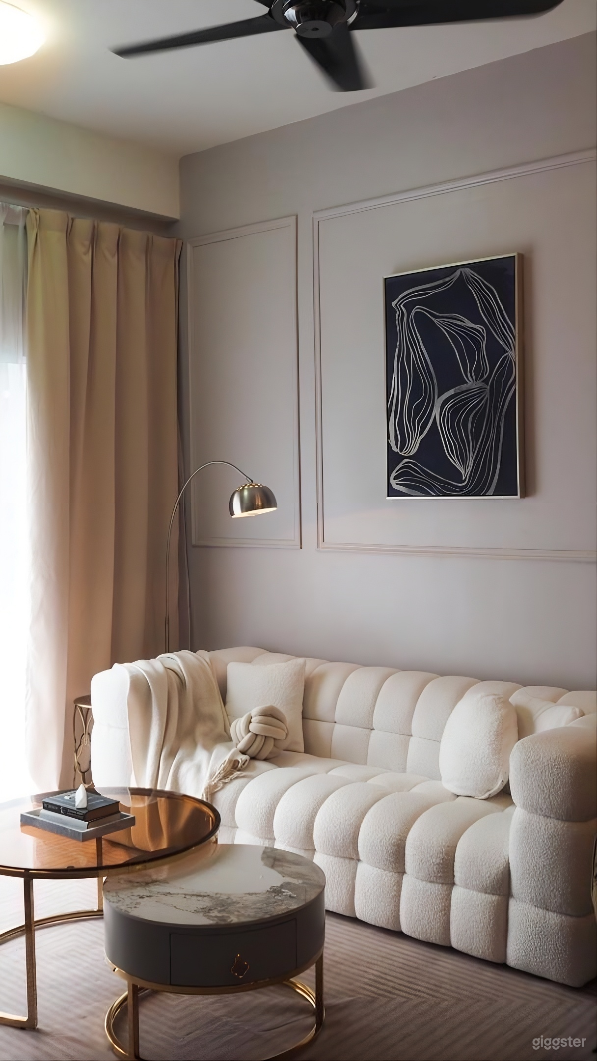 Modern and luxury apartment Photo 3