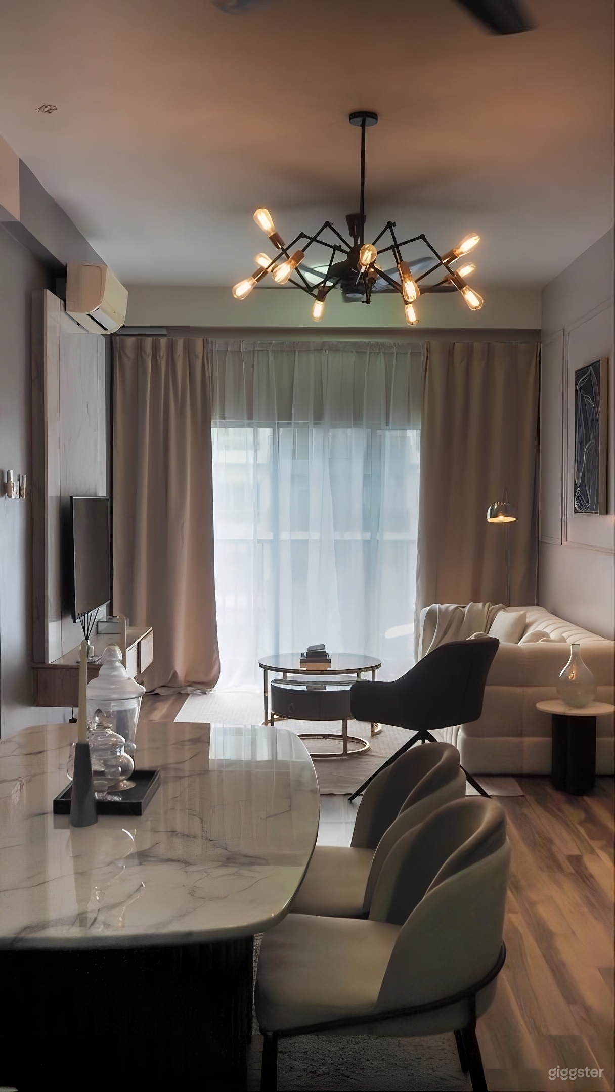 Modern and luxury apartment Photo 2