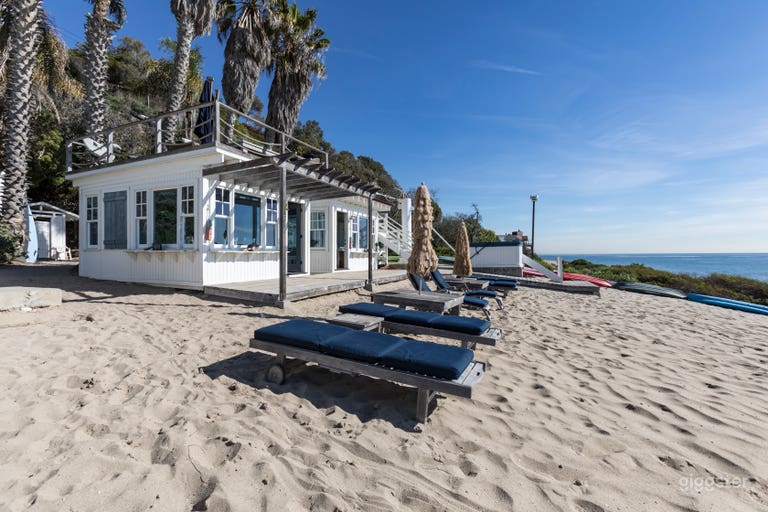  Private Beach & Bluff Resort 