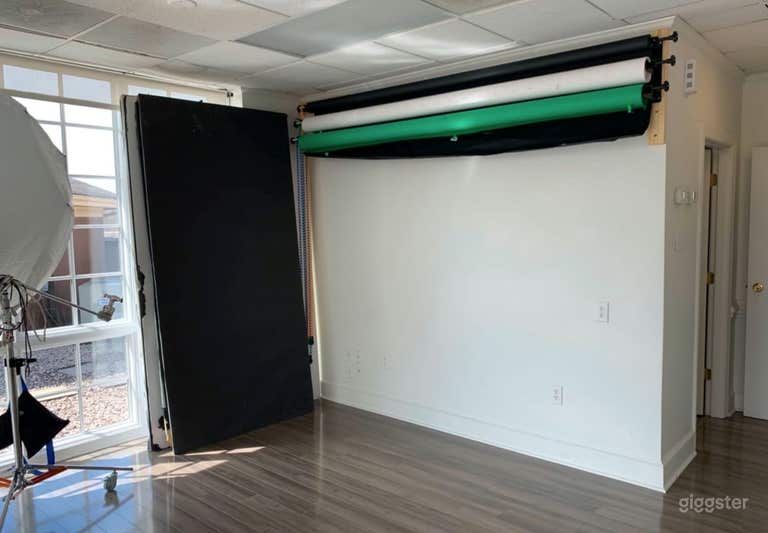  Boutique 2nd Floor Studio with Wall of Windows 