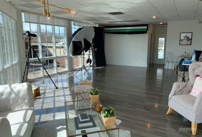  Boutique 2nd Floor Studio with Wall of Windows 