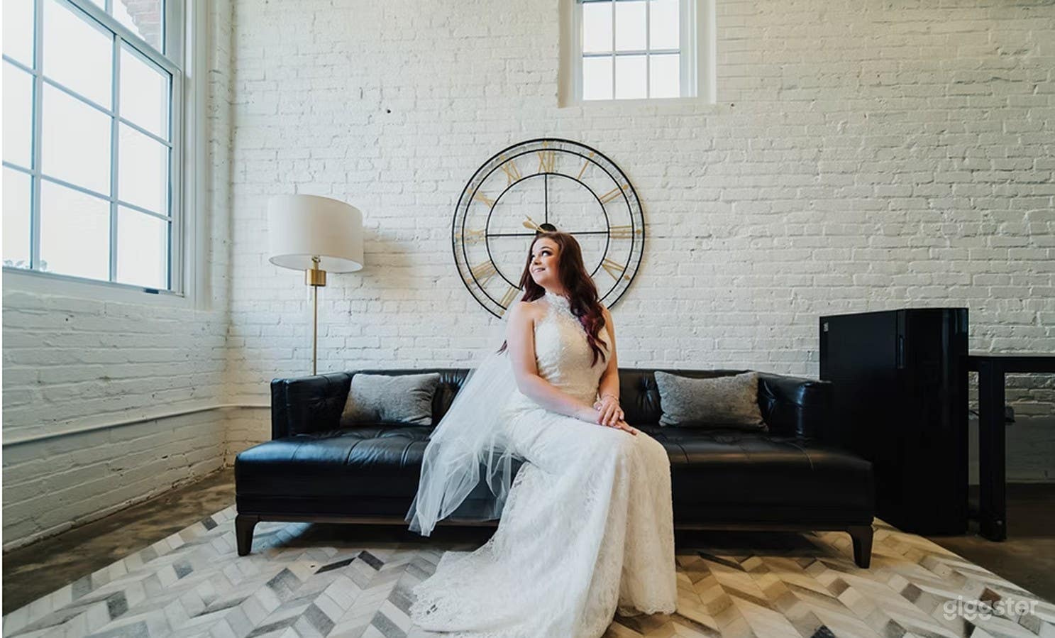 390 Sq Ft Private Space Photo 2