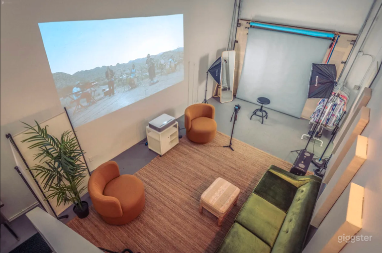  Creative Loft for your next Photo / Video project. 