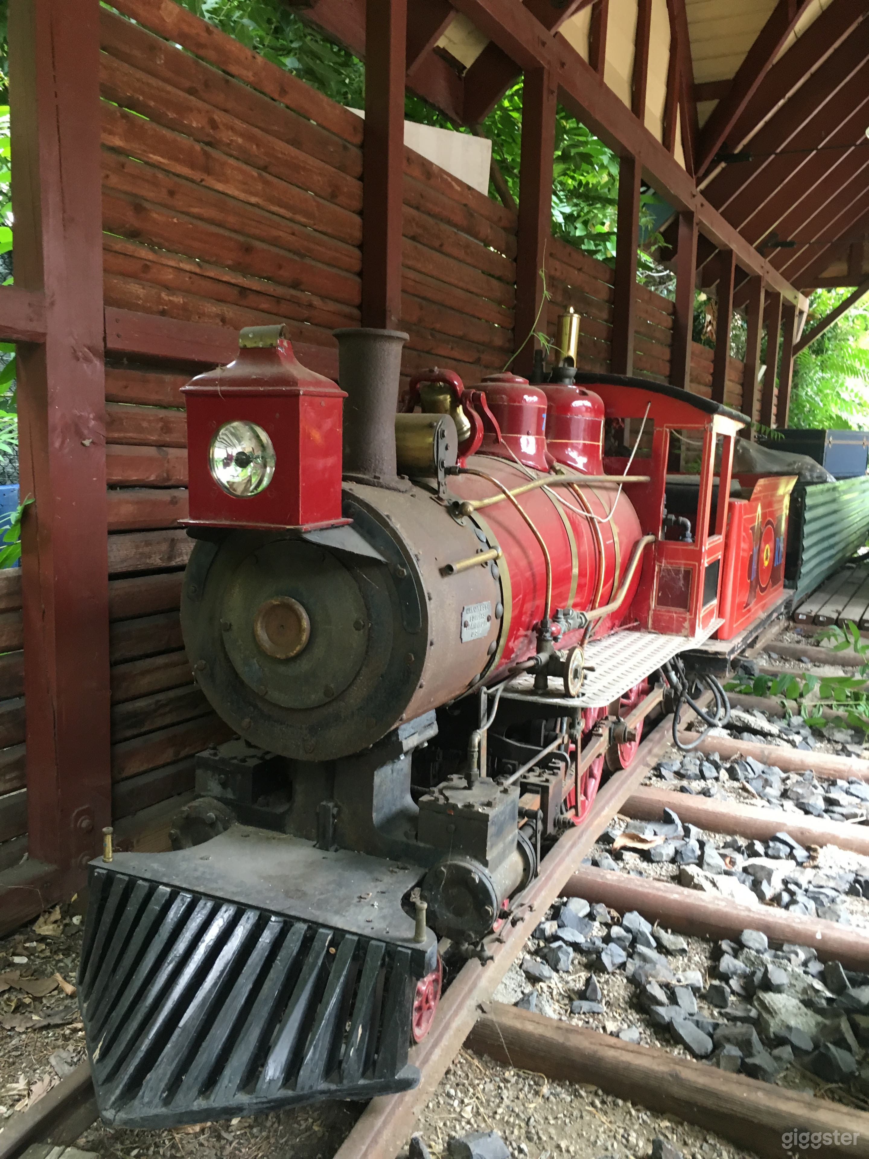 American 4-0-0 Steam train