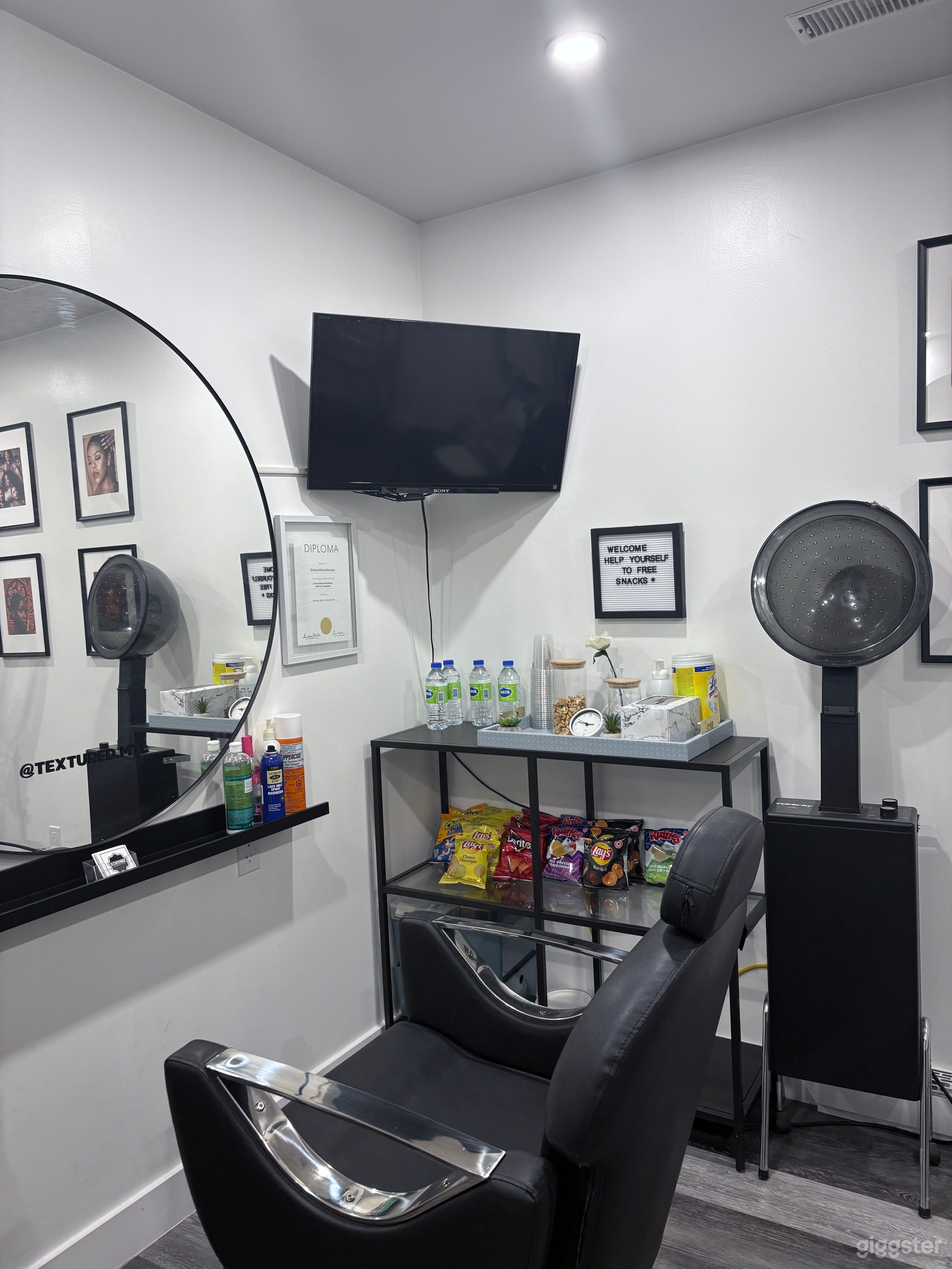 Cozy Hairsalon studio Photo 1