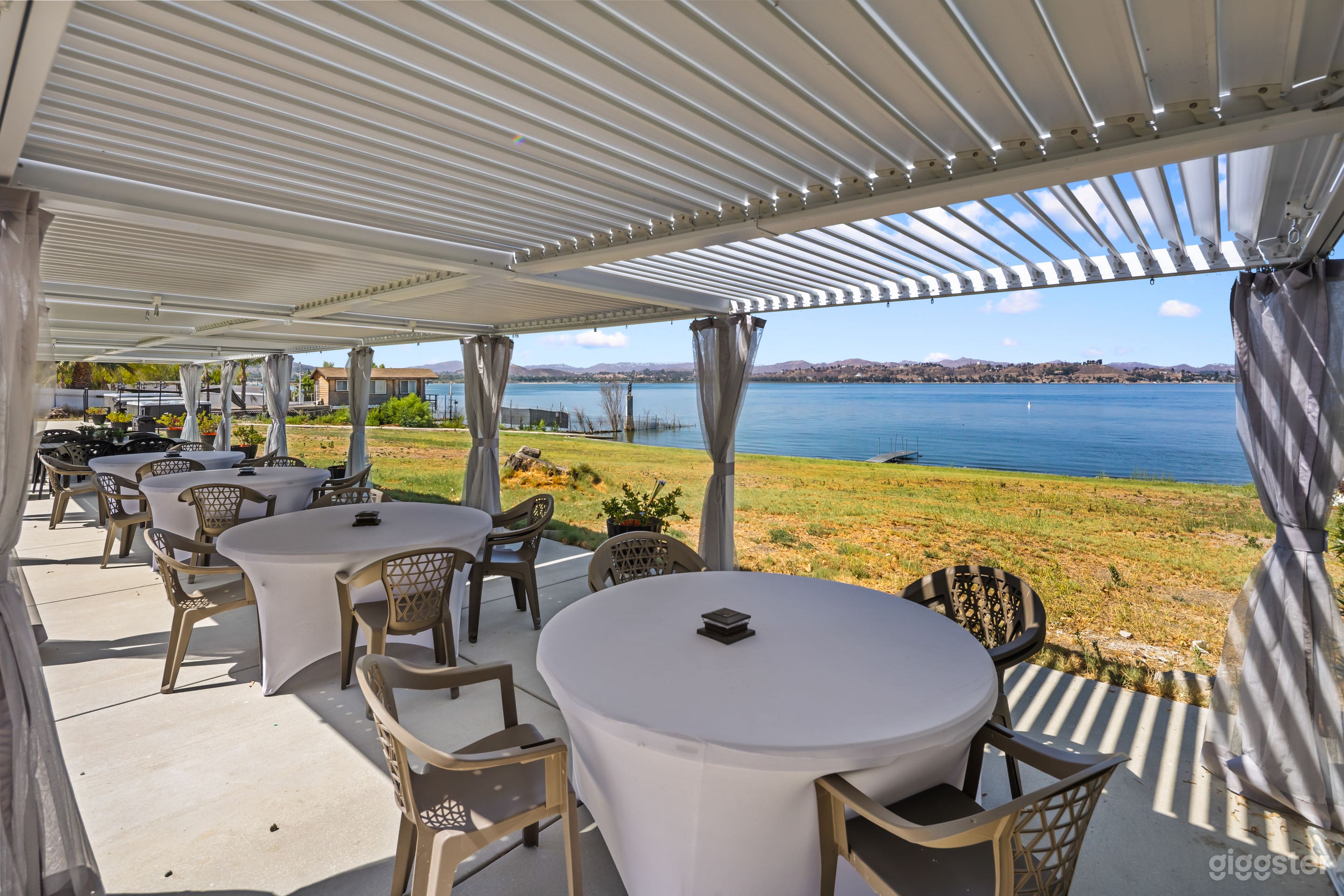 Private 3-Acre Waterfront Estate, Beach, Pergola & Views Photo 3