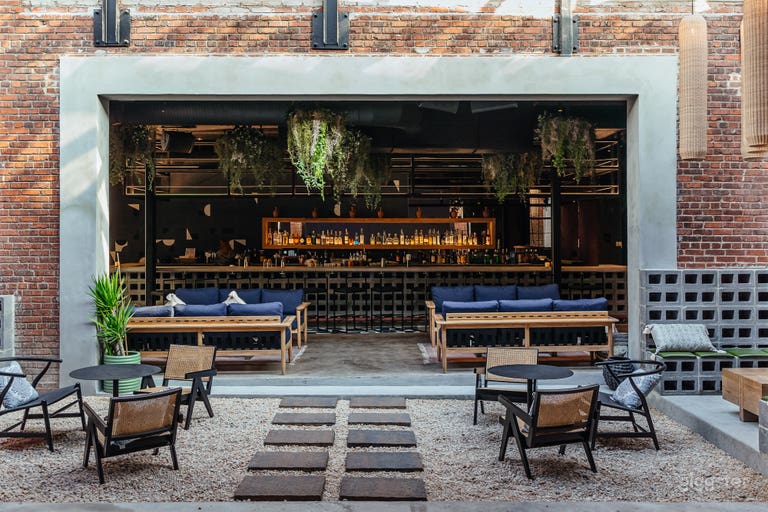  Big and Spacious Events Venue 