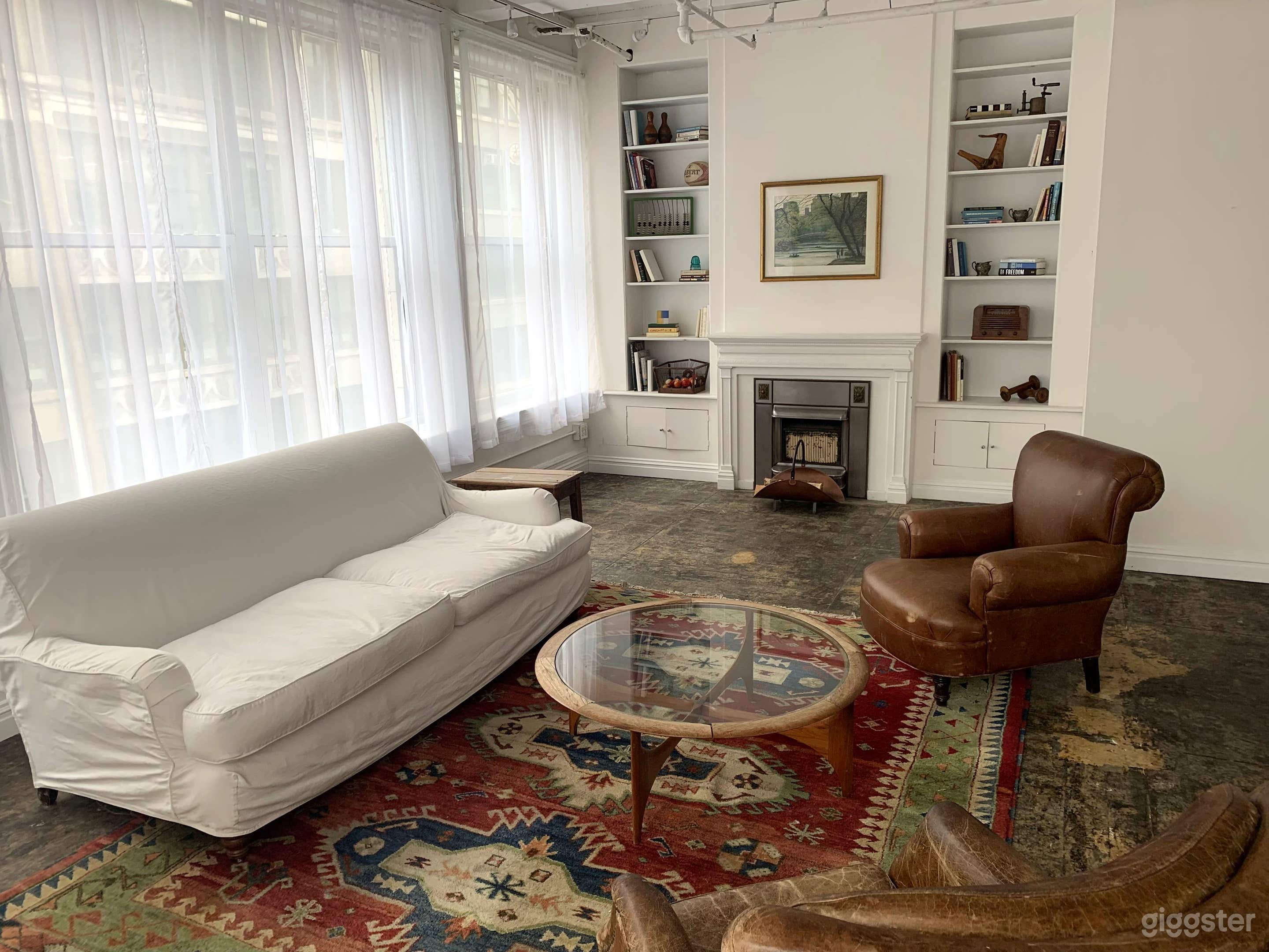 2,000 sq. ft. 10th Floor Studio Photo 3